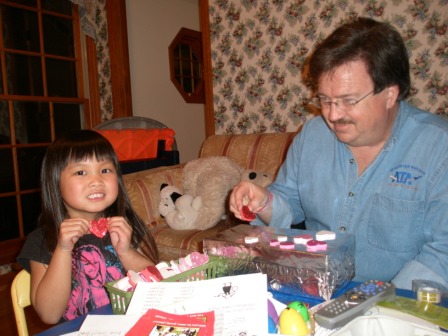 Kasen and Daddy making her Valentine box